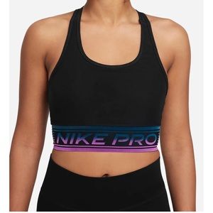 NWT XL women’s Nike swoosh sports bra